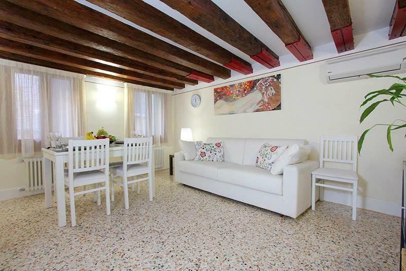 Alberto Apartment in Venetië Buitenkant foto