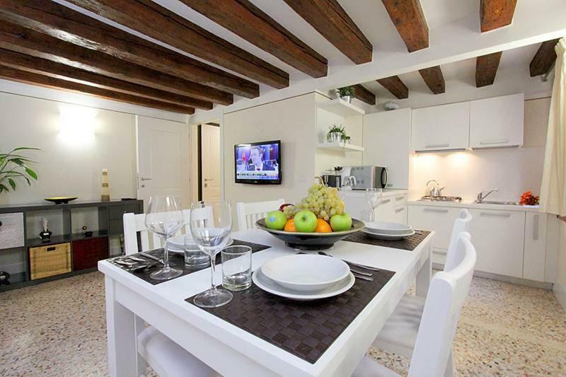 Alberto Apartment in Venetië Buitenkant foto